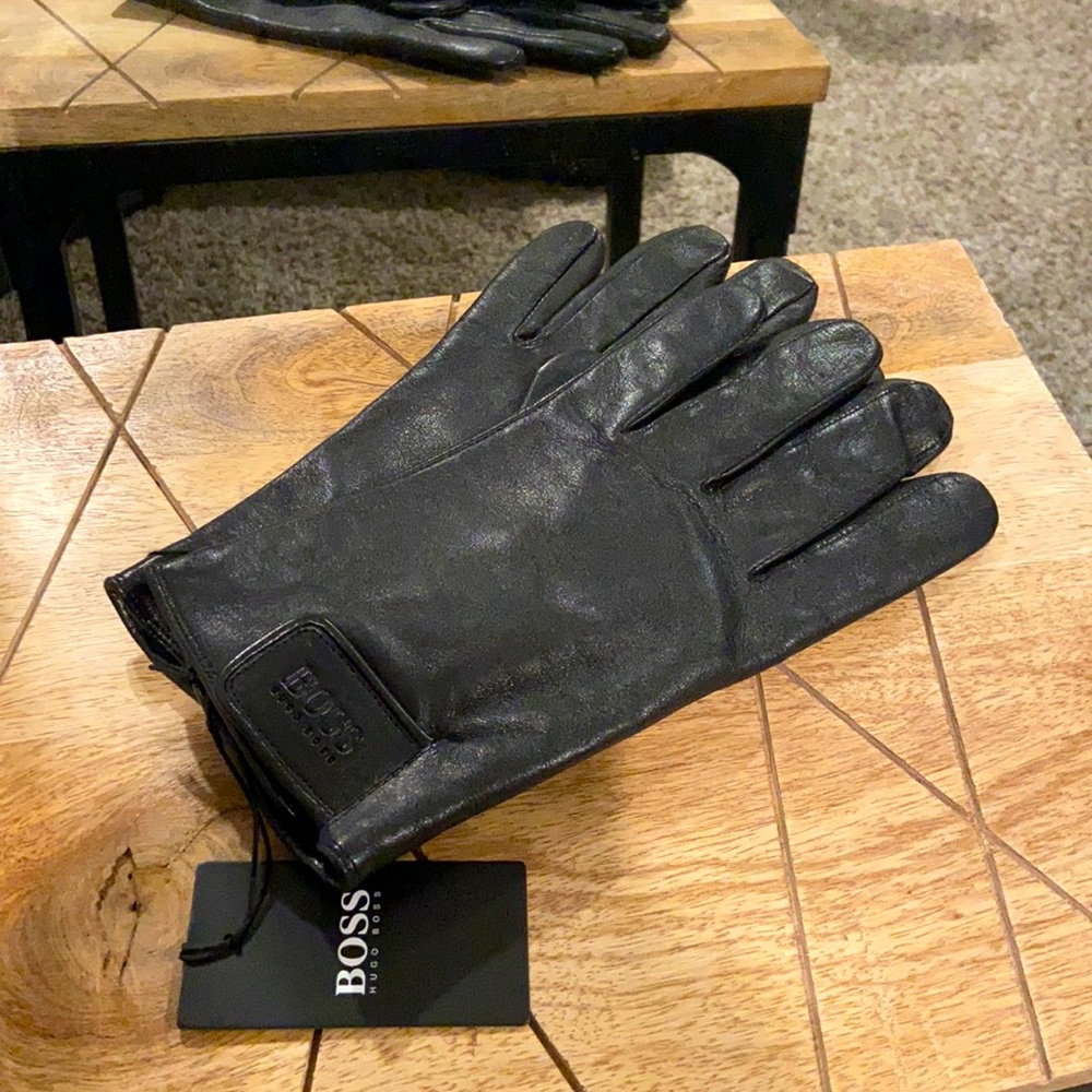 Hugo Boss Men’s Leather Gloves - Size 9